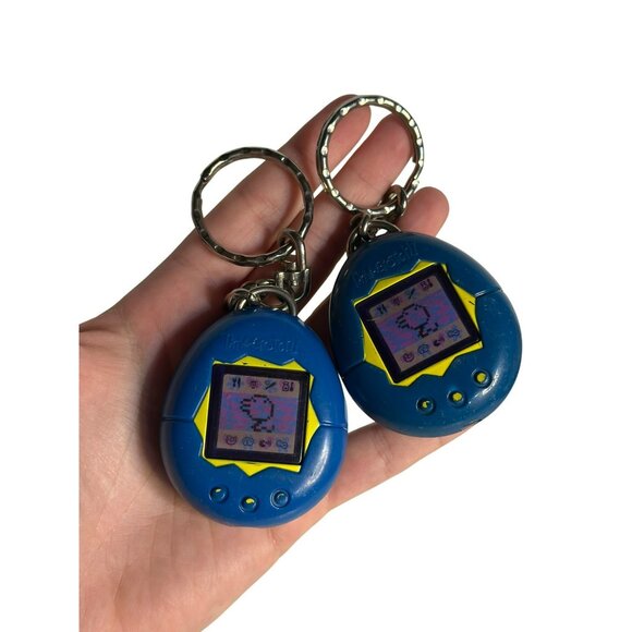 VTG 1997 McDonald’s Tamagotchi Blue Keychain Toy | Retro Pet Set-of-2 - Picture 1 of 4